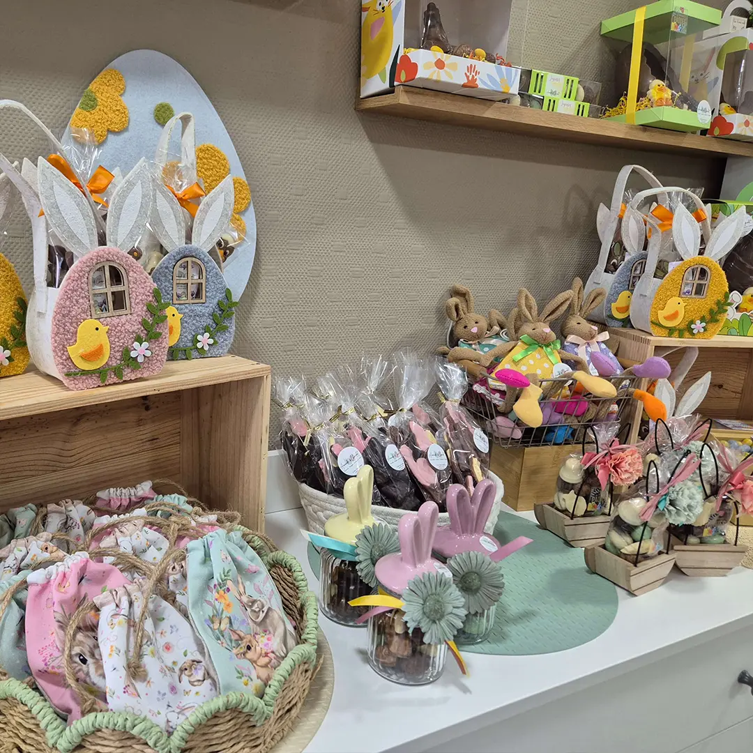 Chocolat coffret - Amande & Chocolat - Chocolaterie - Lillers - cadeau - pâques - lapin - oeuf - aire sur la lys Chocolat coffret - Amande & Chocolat - Chocolaterie - Lillers - cadeau - pâques - lapin - oeuf - aire sur la lys